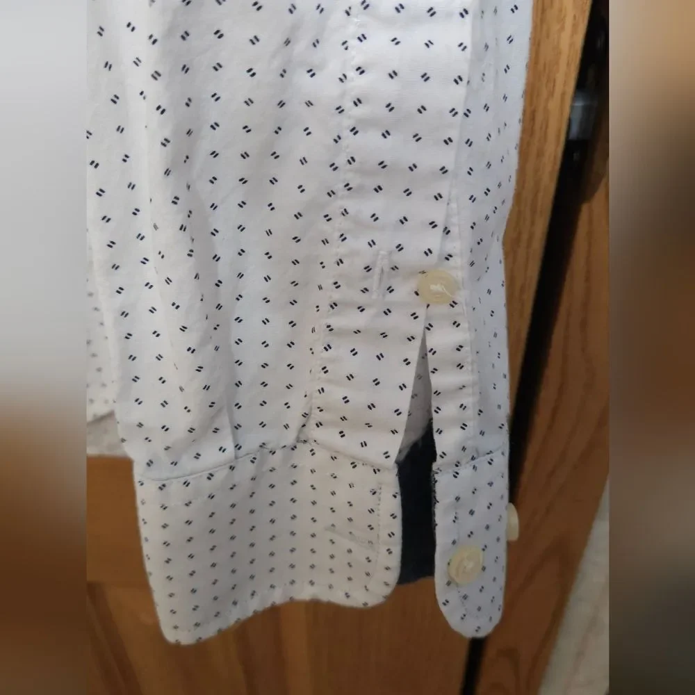 Banana Republic White Casual Button Down Shirt